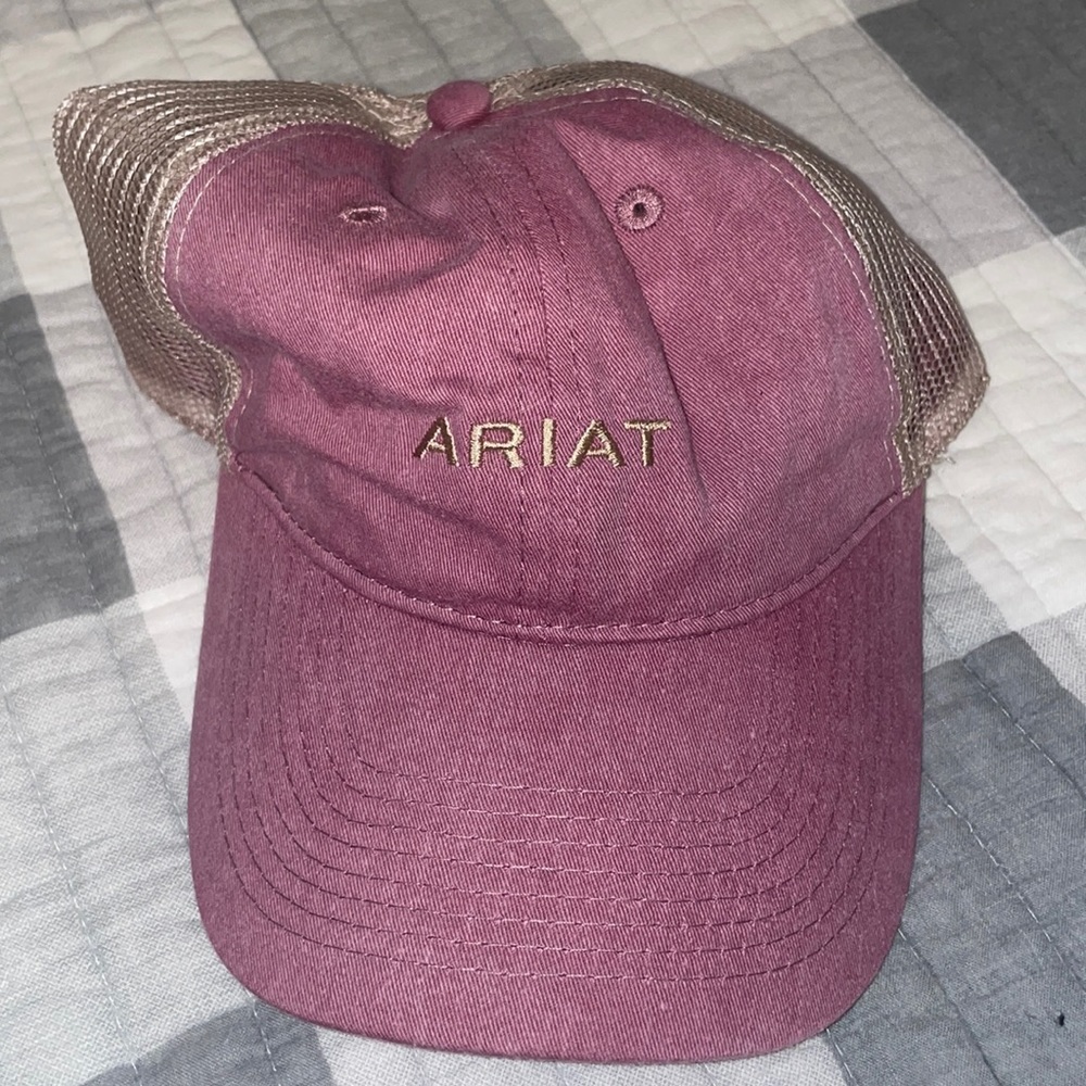 Women’s ariat hat